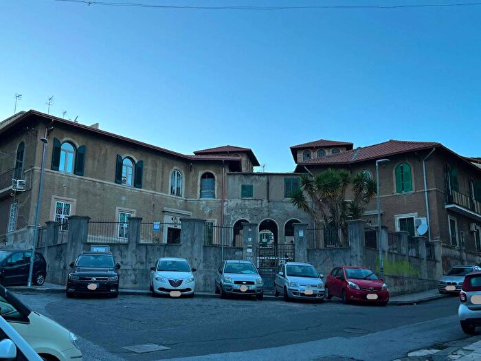 Appartamento quadrilocale in affitto in Via Grattoni, Principe Umberto, Messina