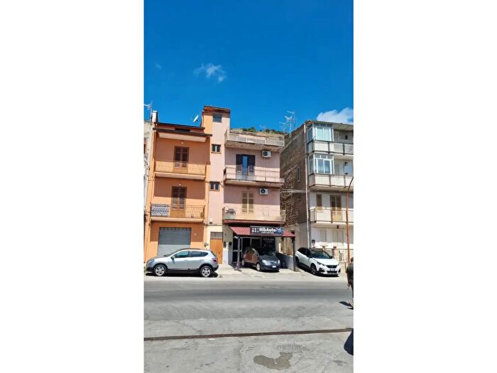 Appartamento trilocale in vendita in Corso Gaetano Scarpello, Misilmeri