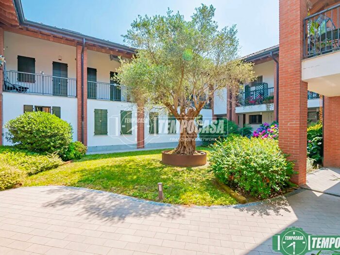 Appartamento bilocale in vendita in Via Torchio, Carpiano