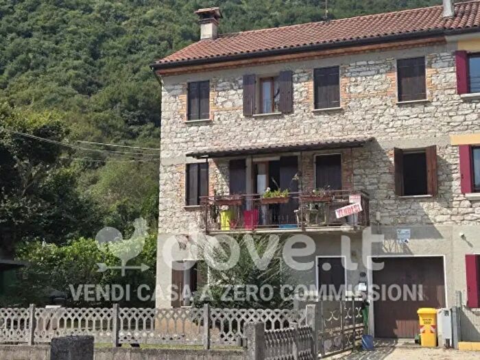 Casa trilocale in vendita in Via Redipuglia, Cison Di Valmarino
