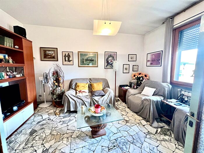 Appartamento quadrilocale in vendita in Campi Bisenzio, Campi Bisenzio