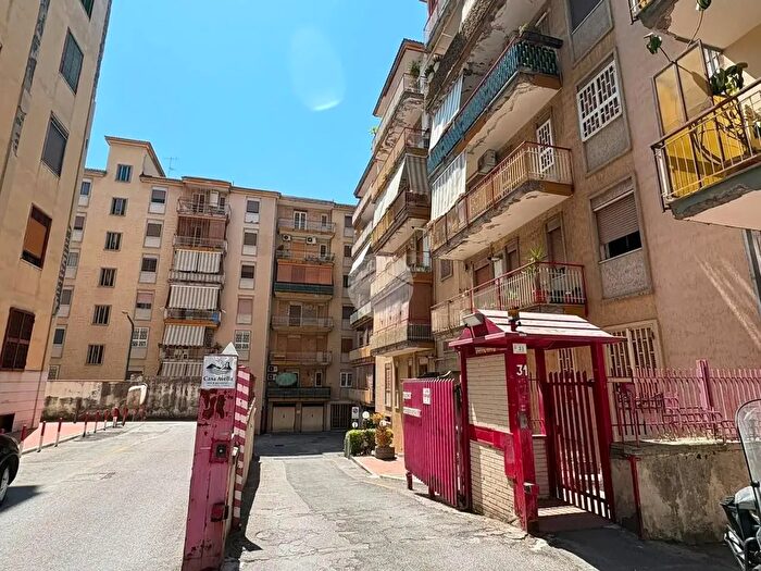 Appartamento quadrilocale in vendita in Via Amalia Brambilla, Castellammare Di Stabia