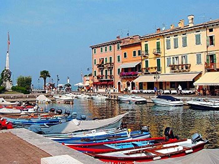 Appartamento trilocale in affitto in Via Gardesana, Centro, Lazise