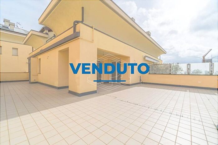 Appartamento con 5 locali in vendita in Via Luigi Cibrario, Genova