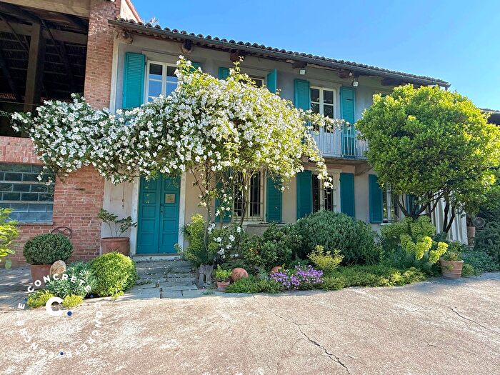 Casa con 15 locali in vendita in Strada per Buttigliera B, Villanova DAsti