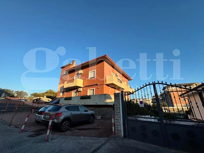 Appartamento bilocale in vendita in Via Amatore Sciesa, Marino
