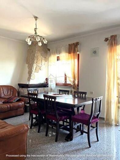 Appartamento quadrilocale in vendita in Via Cosenza, Folignano