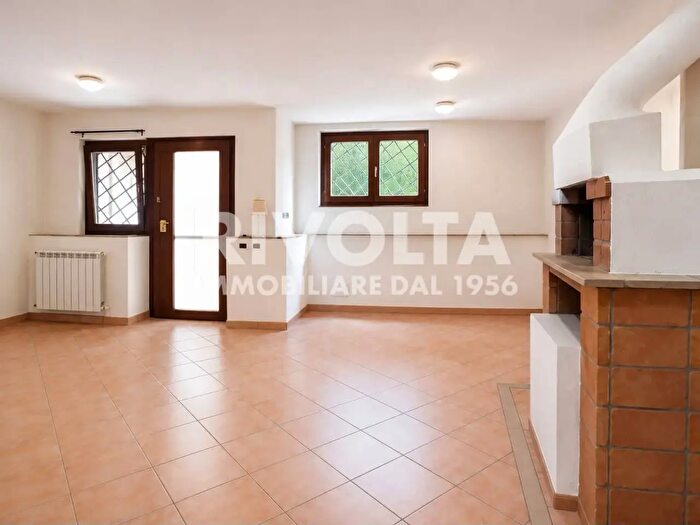 Casa con 6 locali in vendita in Str a Olgiata, Roma