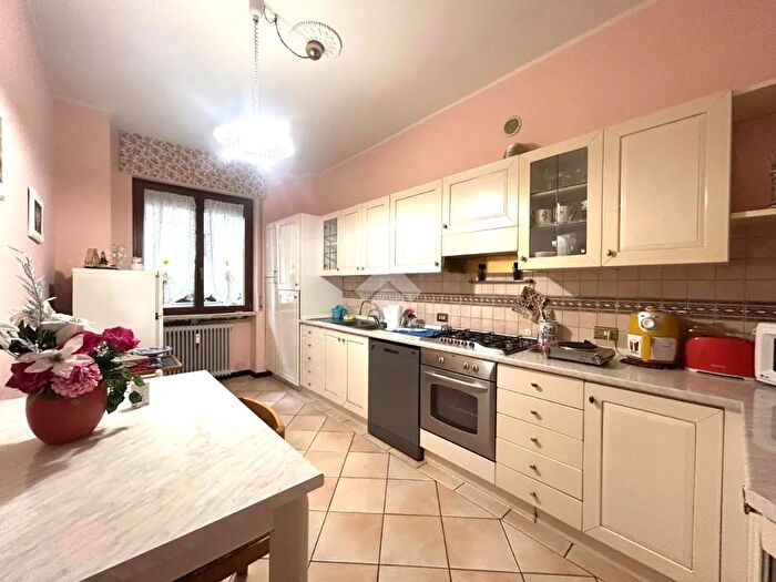 Appartamento con 5 locali in vendita in Via VIII Settembre, Pescia