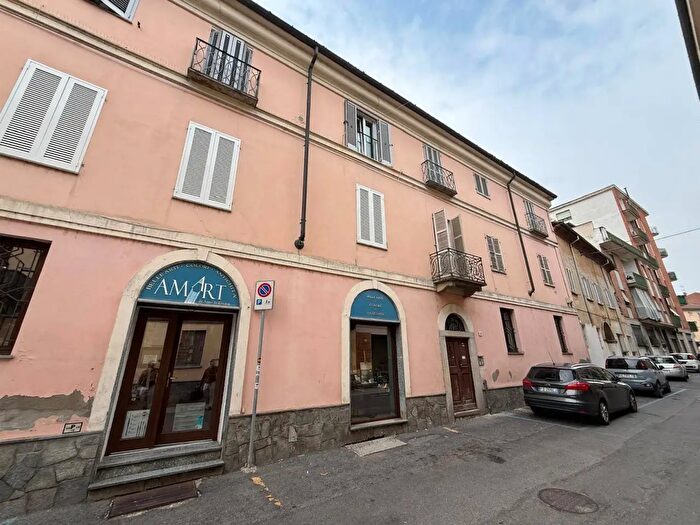 Appartamento quadrilocale in vendita in Via Angelo Morbelli, Alessandria