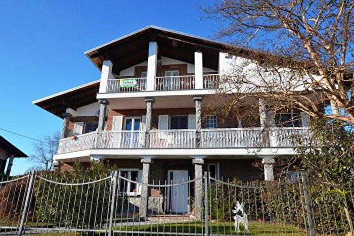 Casa trilocale in vendita in Via Barbera, Massazza