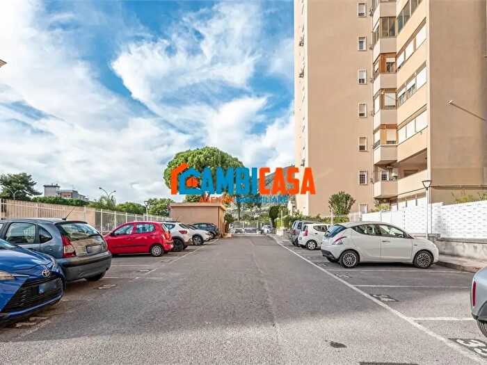 Appartamento con 5 locali in vendita in Palermo