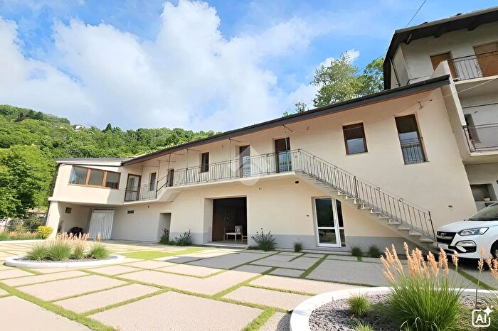 Casa trilocale in vendita in Via Ruata, Prarostino