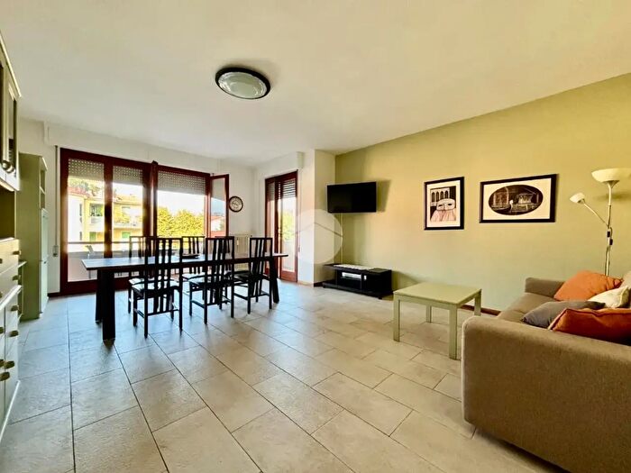 Appartamento trilocale in vendita in Viale Motta, Desenzano Del Garda