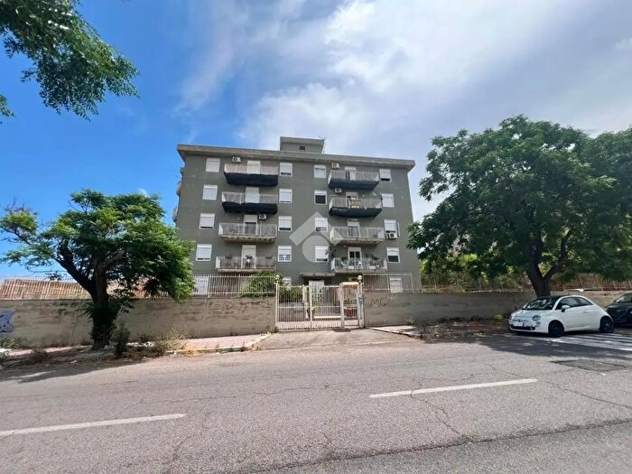 Appartamento quadrilocale in vendita in Via Ettore LI Gotti, Palermo