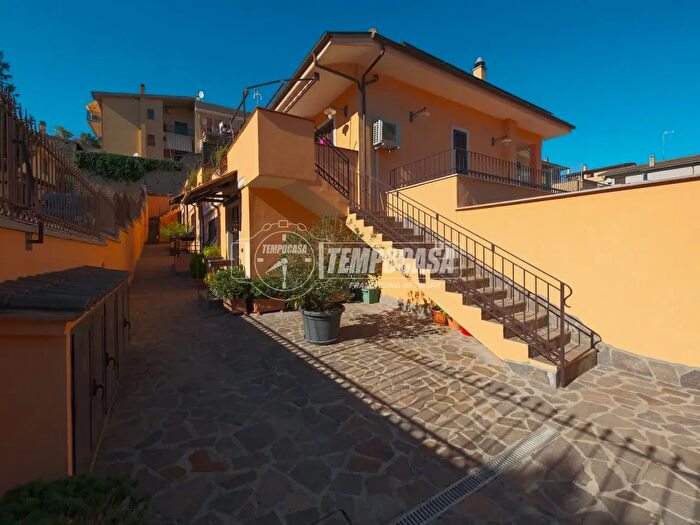 Casa con 5 locali in vendita in Via Ilario Corte, Roma