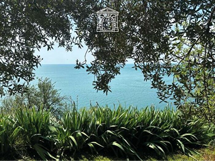 Casa quadrilocale in vendita in Strada Costiera, Trieste