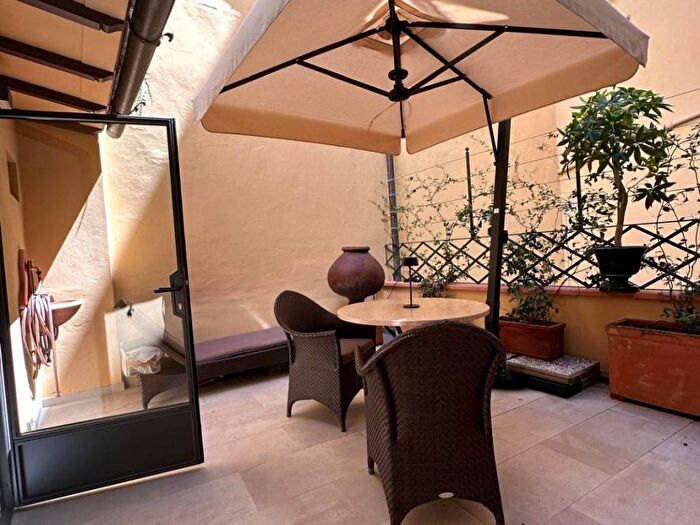 Appartamento monolocale in affitto in Via Maggio, Santo Spirito, Firenze