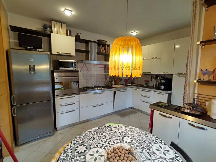 Casa con 6 locali in vendita in Via delle Sezioni, Massarosa