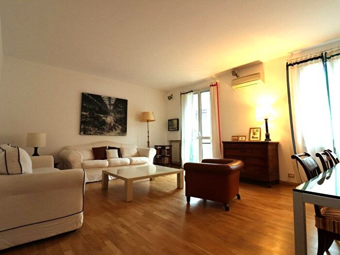 Appartamento con 6 locali in affitto in Via Carlo Poma, Indipendenza, Milano