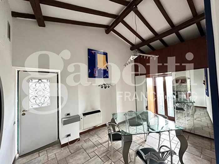 Appartamento trilocale in vendita in Via Vittorio Emanuele III, Corchiano