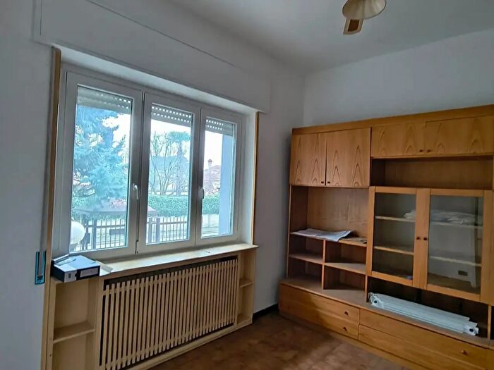 Appartamento quadrilocale in affitto in Via Como, Canegrate