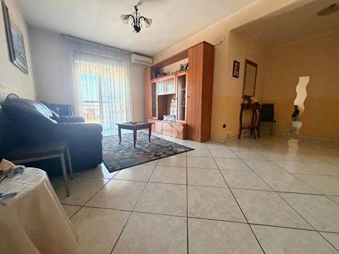 Appartamento con 5 locali in vendita in Via Eduardo De Filippo, Volla