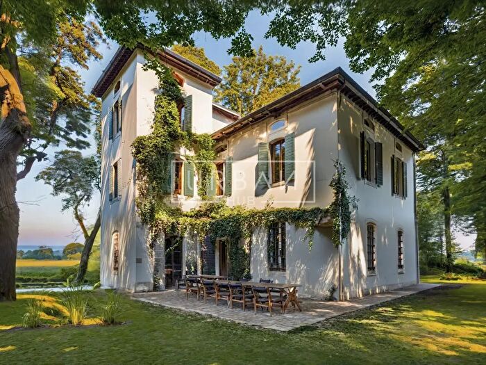 Casa con 8 locali in vendita in Forlimpopoli