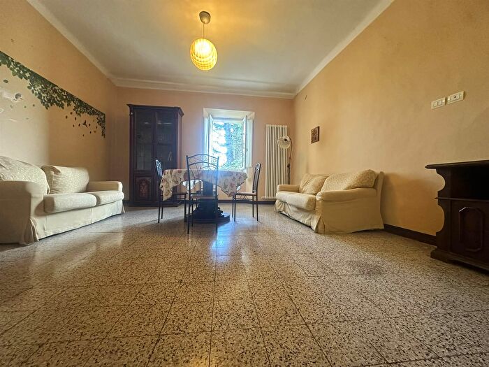 Appartamento quadrilocale in affitto in Via Ramazzani, Arcevia