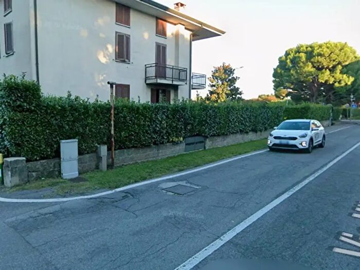 Appartamento bilocale in affitto in Via Goffredo Mameli, Appiano Gentile