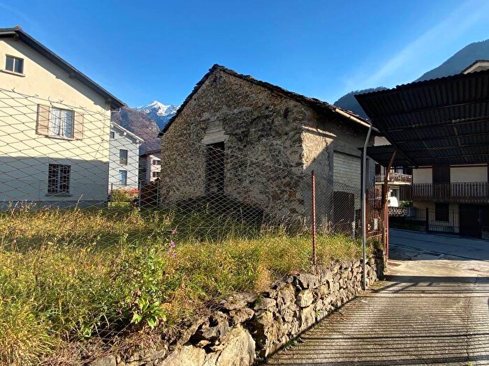 Case in Vendita e in Affitto - 3