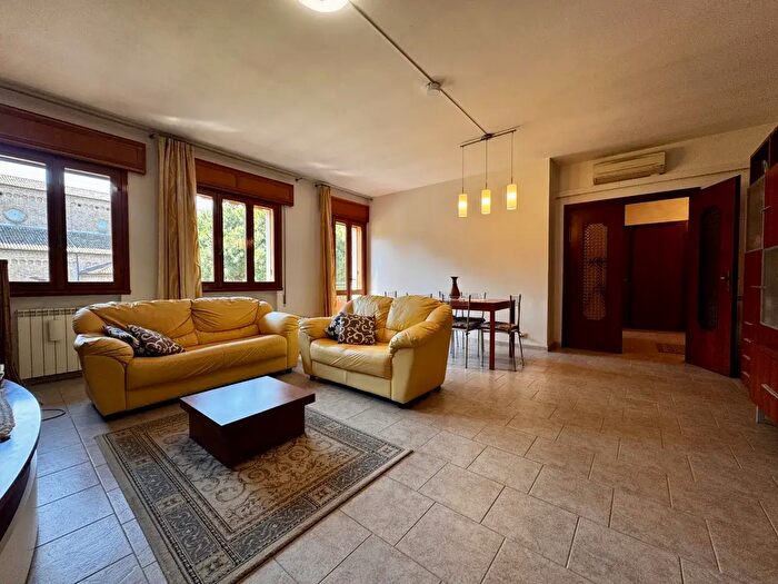 Appartamento trilocale in vendita in Via Giacomo Matteotti, Borgo Veneto