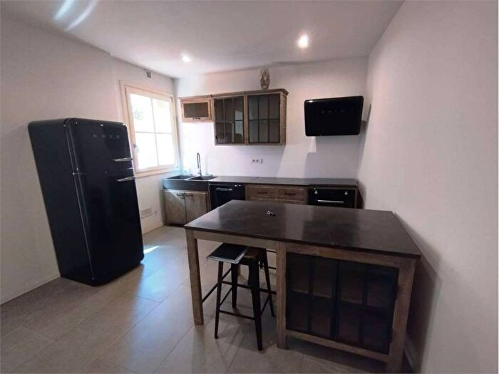 Appartamento quadrilocale in affitto in Viale Vittorio Veneto, Centro Storico, Modena