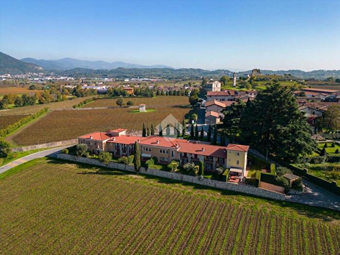 Appartamento bilocale in affitto in Via Dosso, Borgonato, Corte Franca