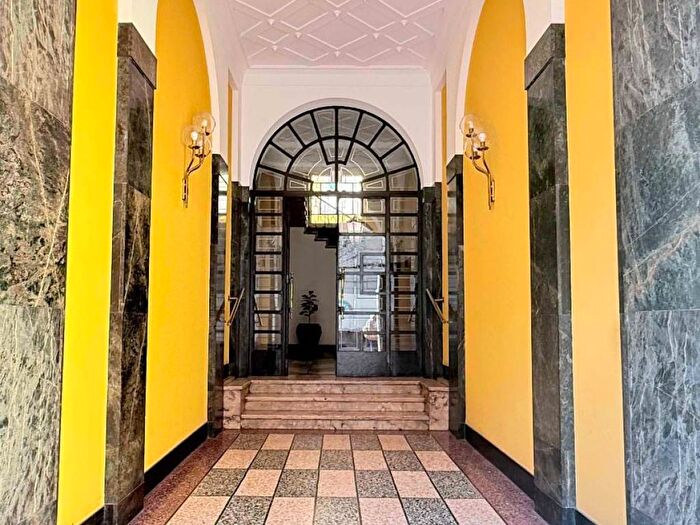 Appartamento bilocale in affitto in Corso di Porta Romana, Quadronno Crocetta, Milano