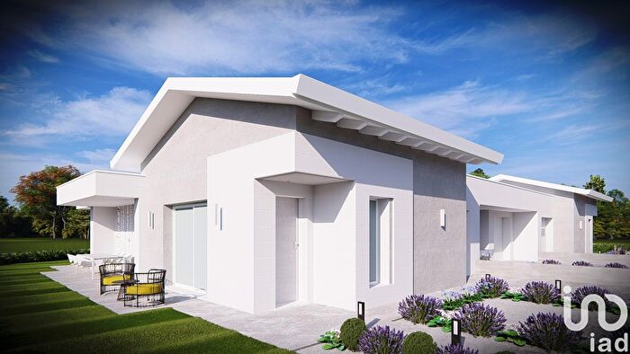 Casa con 5 locali in vendita in Strada Brughiere Snc, Castel Goffredo