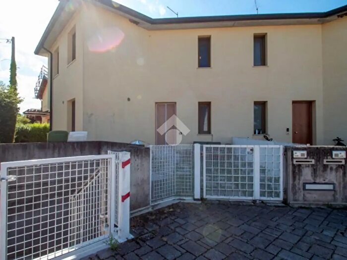 Casa quadrilocale in vendita in Via Altissimo, Caldogno