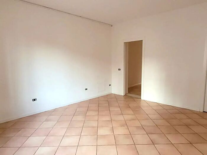 Appartamento trilocale in affitto in Via del Palazzo, Montirone