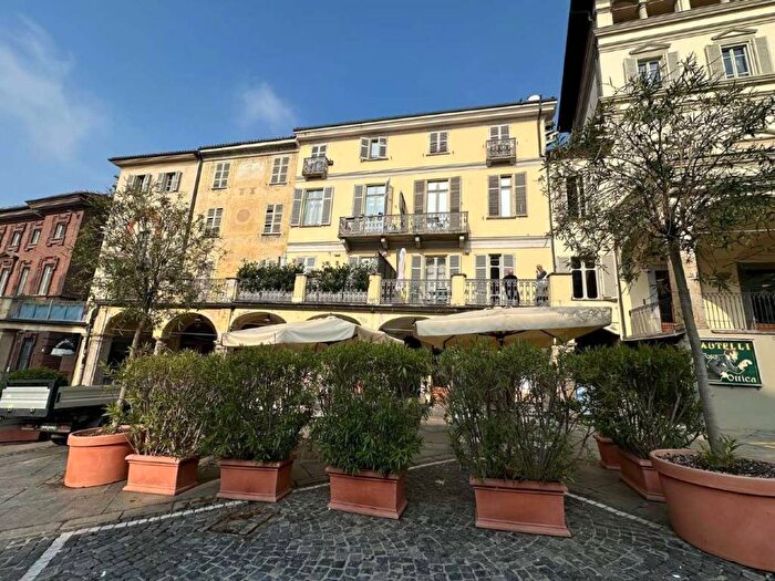 Appartamento bilocale in affitto in piazza Vittorio, Centro Storico, Moncalieri