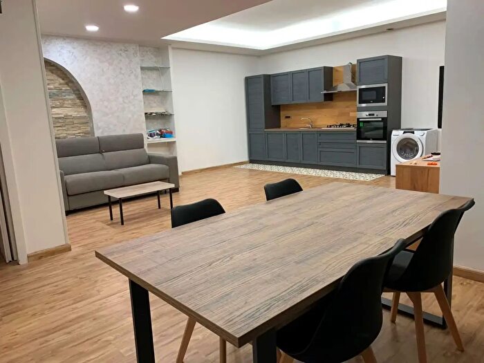 Appartamento quadrilocale in affitto in Via Carlo Pisacane, Catanzaro