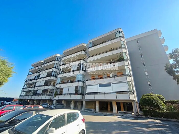 Appartamento quadrilocale in vendita in Via Giorgio La Pira, Bari
