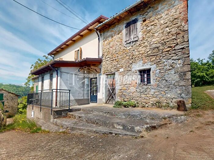 Appartamento trilocale in vendita in Via Bicocchi, Montese