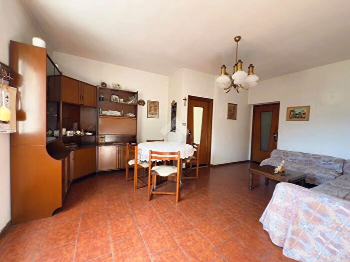 Appartamento quadrilocale in vendita in Via Castello, Teglio