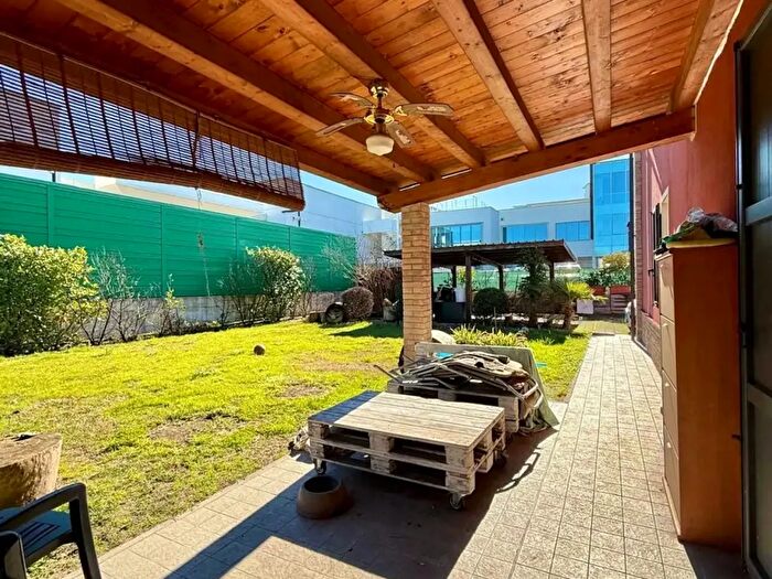 Casa quadrilocale in vendita in Via Ugozzolo, Parma