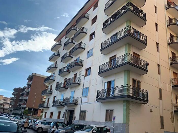Appartamento con 8 locali in vendita in Via Salvemini, Benevento