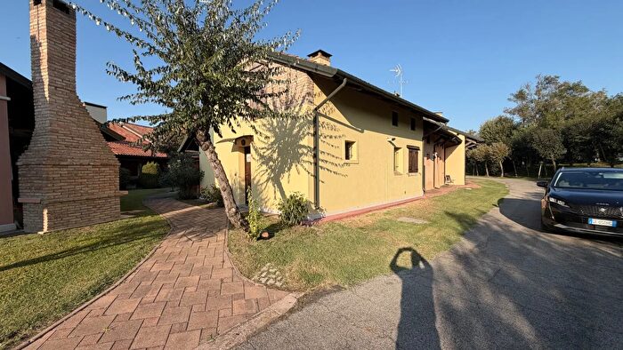 Casa in vendita in Porto Viro Via Colombo, Rosolina