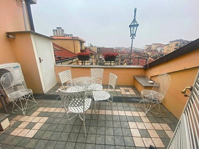 Casa trilocale in affitto in Via Valeggio, Crocetta, Torino