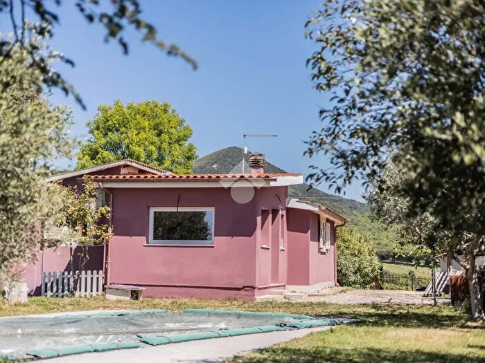 Casa quadrilocale in vendita in Via Colle dei Pini, Cerveteri