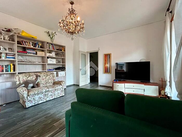 Appartamento con 5 locali in vendita in Via S Giuseppe Cafasso, Asti