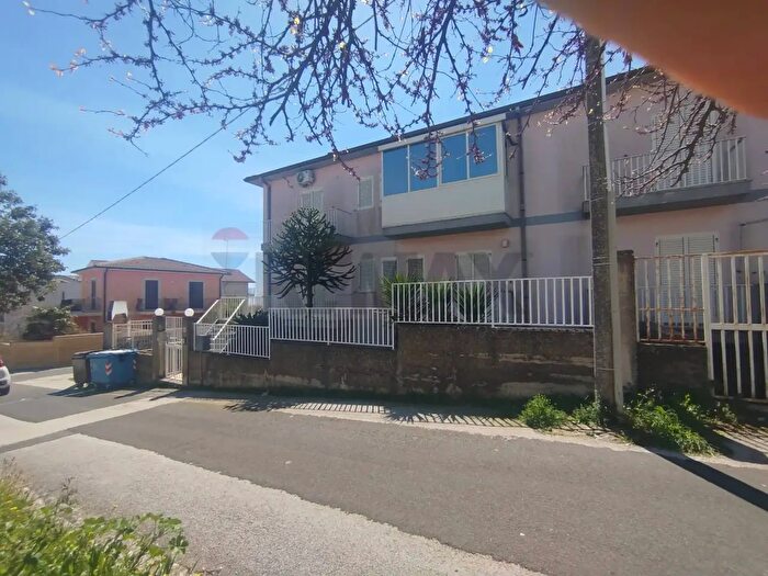 Appartamento con 5 locali in vendita in Viale Don Luigi Sturzo, Buscemi